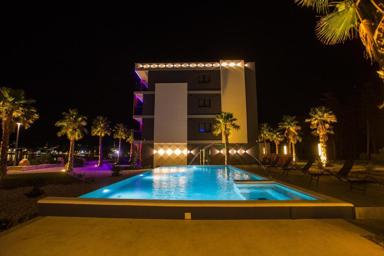 Liberty Plaza Hotel Novalja Exterior photo