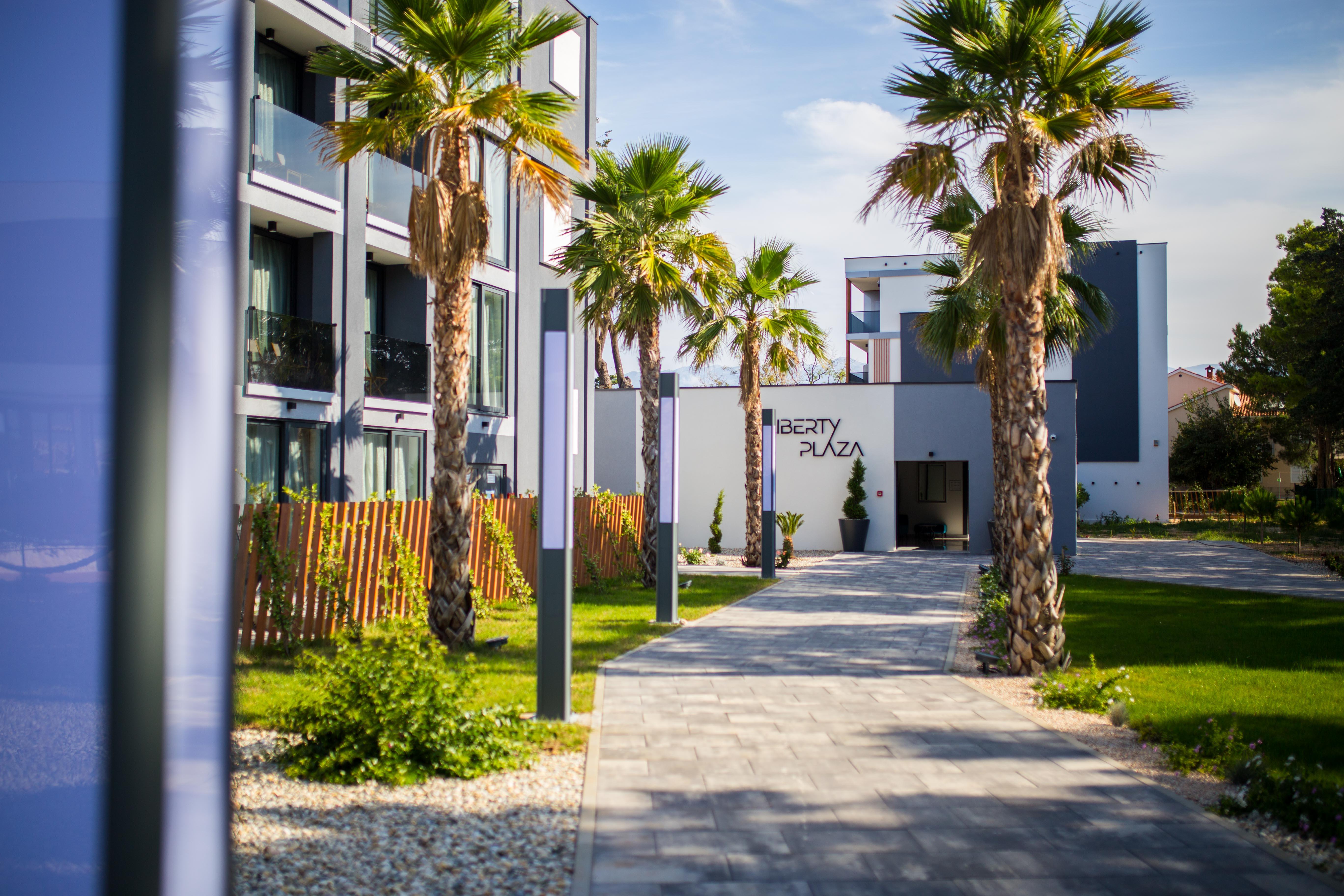 Liberty Plaza Hotel Novalja Exterior photo