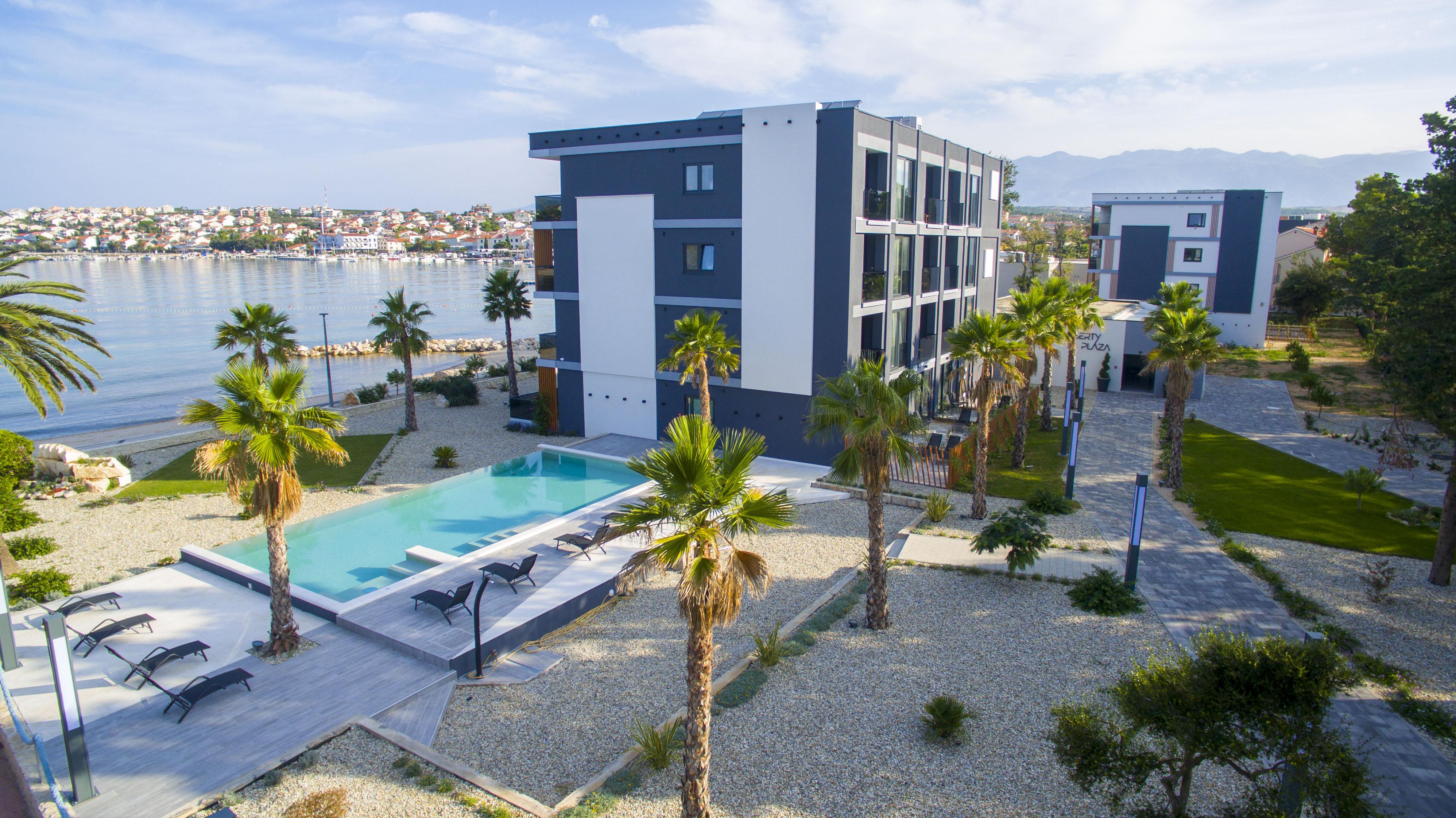 Liberty Plaza Hotel Novalja Exterior photo
